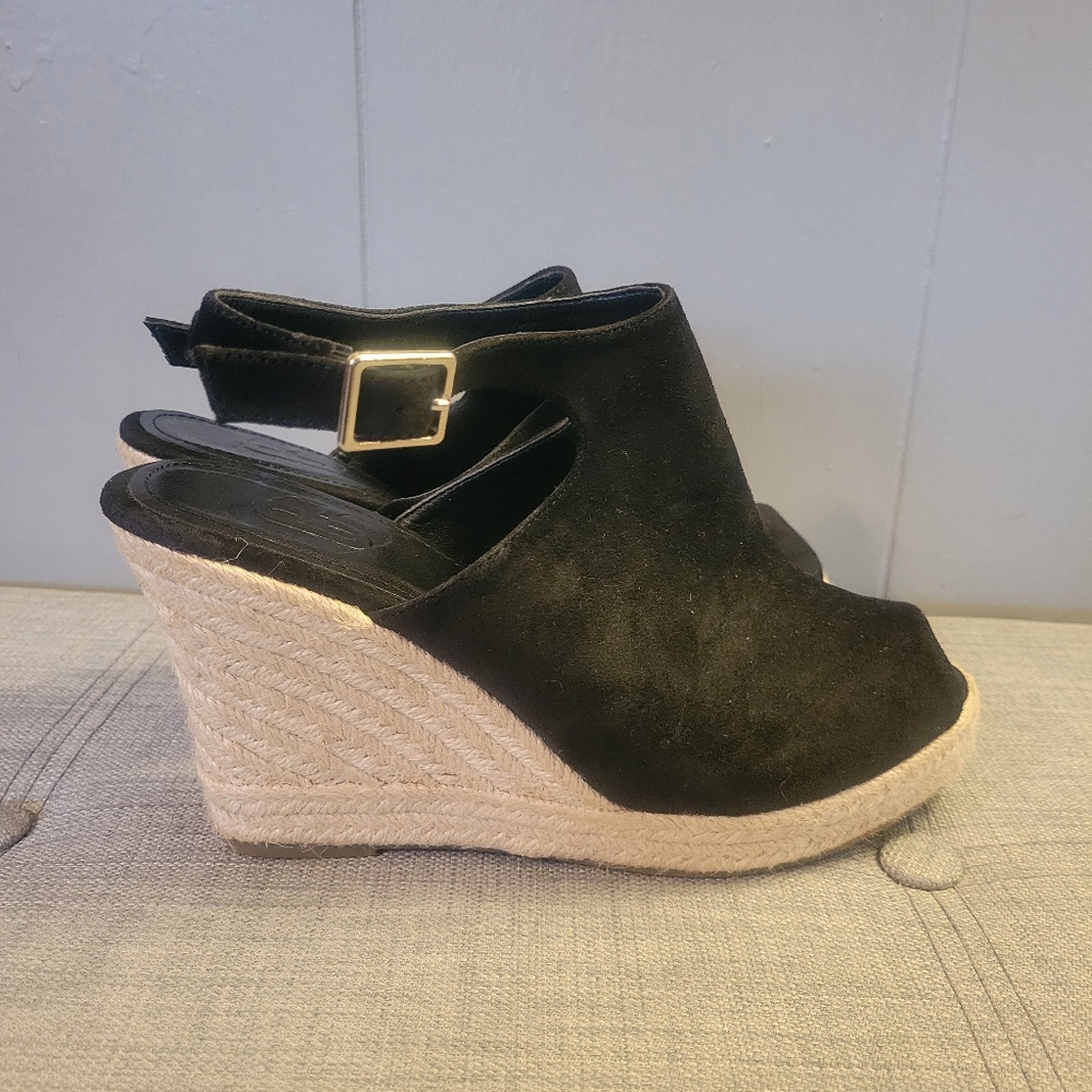 Black espadrilles